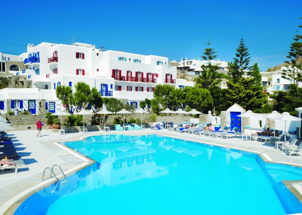 Kamari Hotel